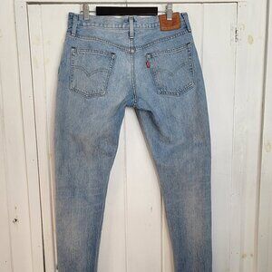 Levi's Button Fly 501 CT Ripped Jean Size 27